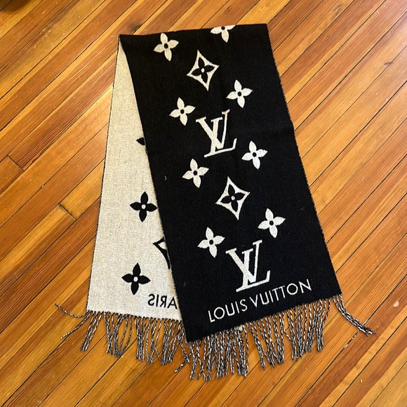 Louis Vuitton Cashmere Scarf- REYKJAVIK cashmere scarf black - Picture 1 of 4